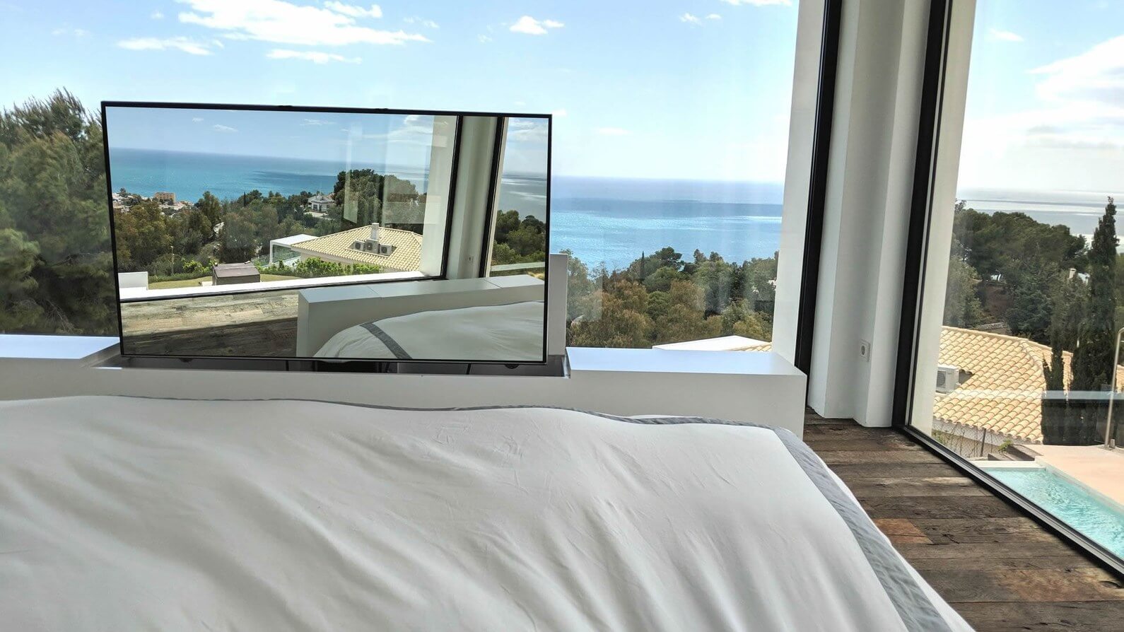 Mueble TV 200cm para dormitorio. Costa del Sol. 2.300€ Aprox
