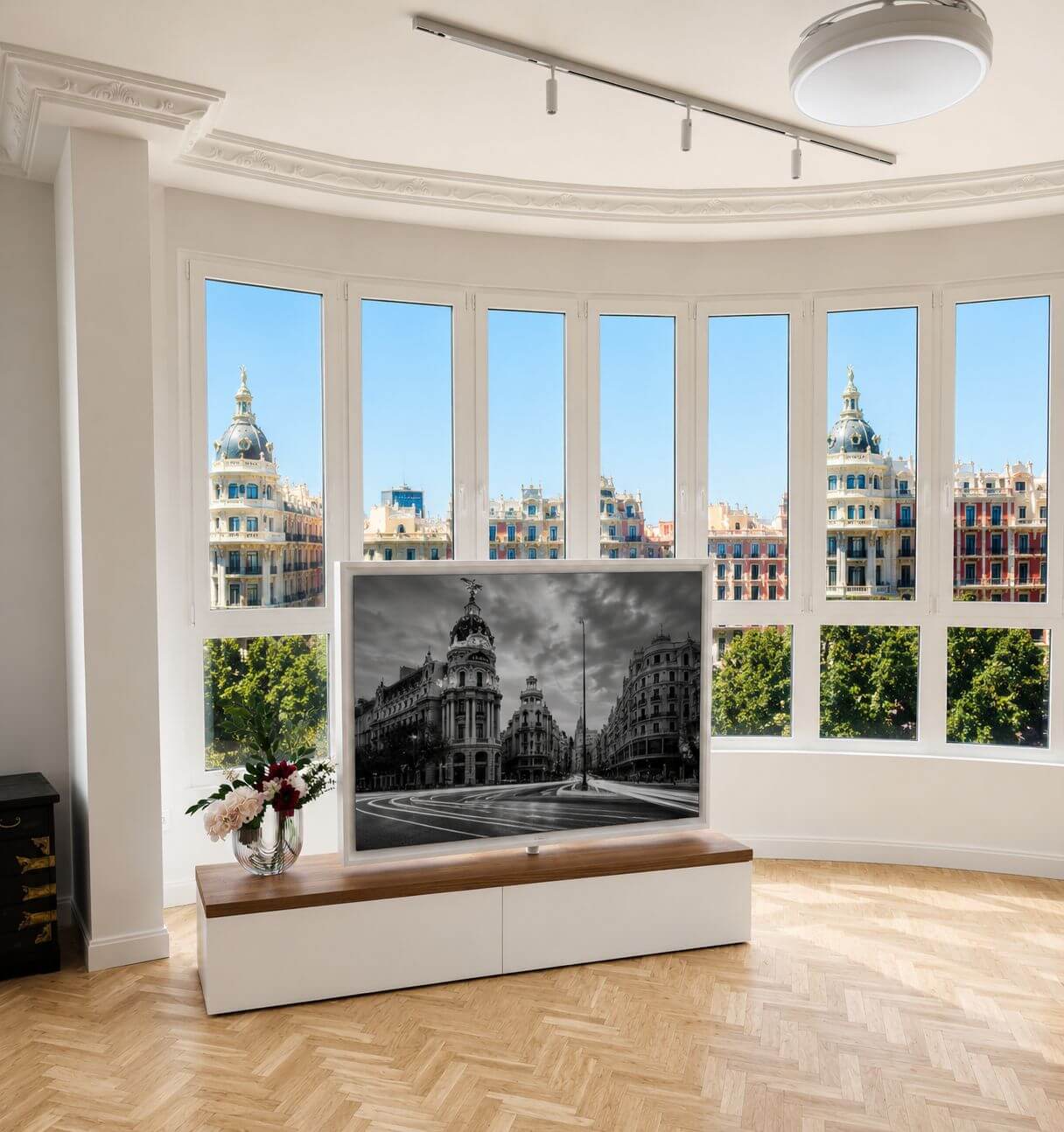 Mueble tv de diseño con giro 360 en pleno centro de Madrid.